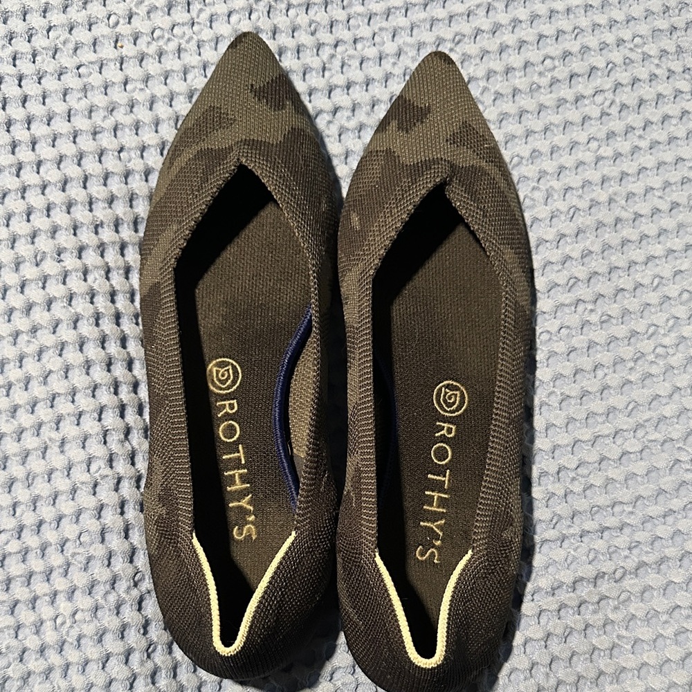 Rothy's Women's Black and Gray Camo Flats